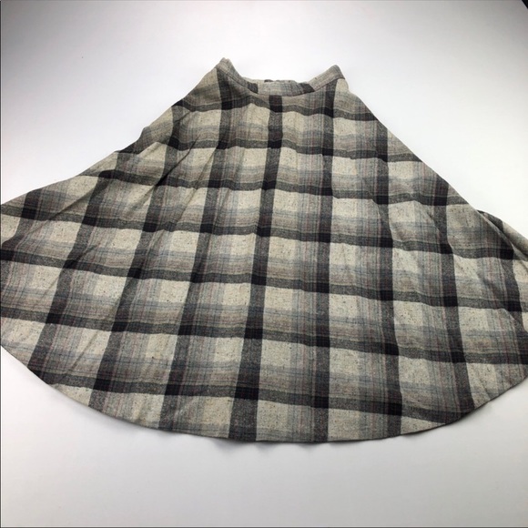 intage Wool Black, Gray & Multi Color Plaid Skirt - Picture 8 of 8